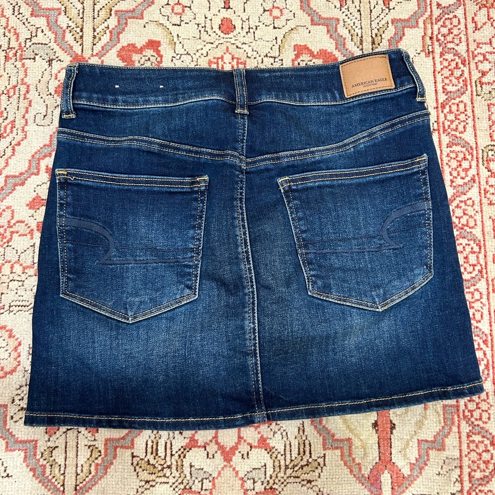 American eagle denim skirt - never worn - dark wash - size 6